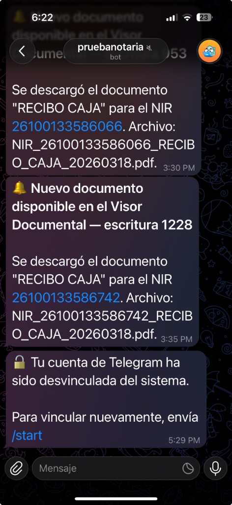 Interfaz del bot de Telegram de NotarialAI para gestión documental: notificaciones de documentos NIR, descargas de recibos y vinculación de cuenta